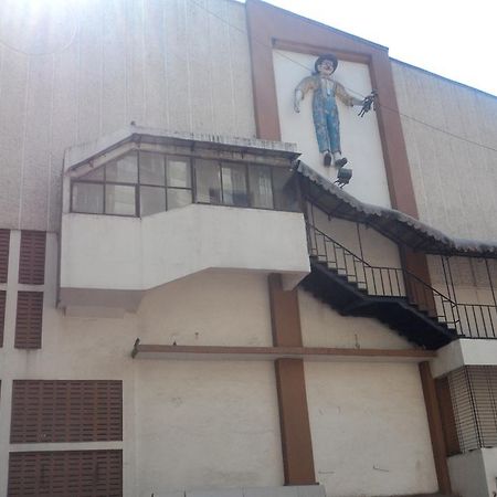 Girija Payyade Hotel Kalyān Esterno foto