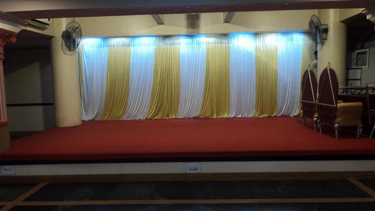 Girija Payyade Hotel Kalyān Esterno foto