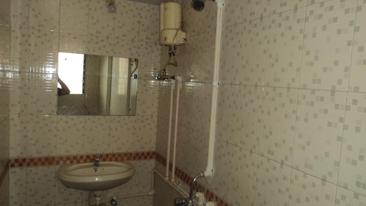 Girija Payyade Hotel Kalyān Esterno foto